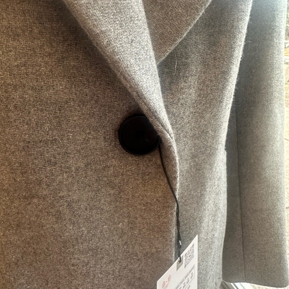 ZARA FELT TEXTURE COAT
GRAY SIZE XS - Picture 3 of 8